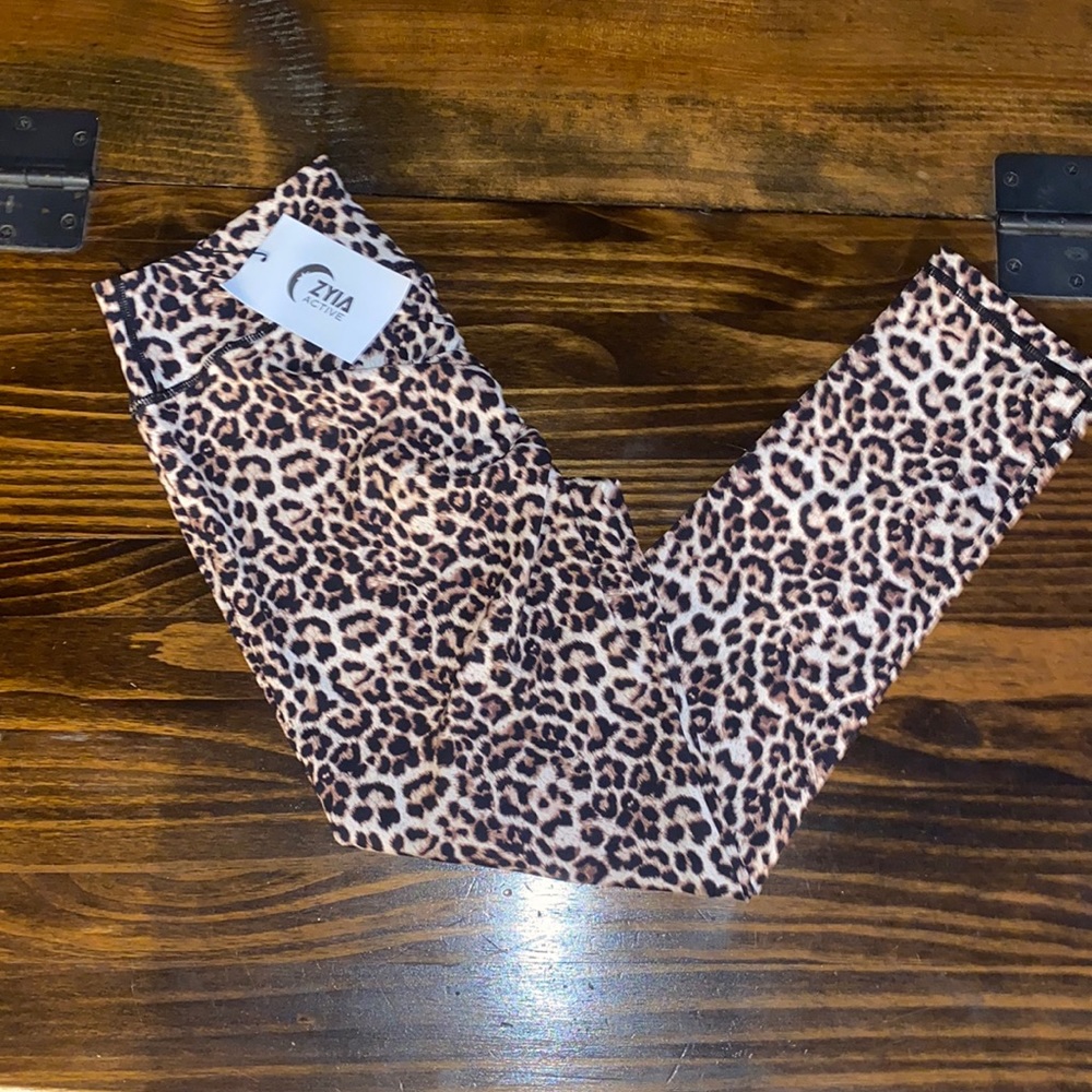 Zyia brilliant leopard leggings